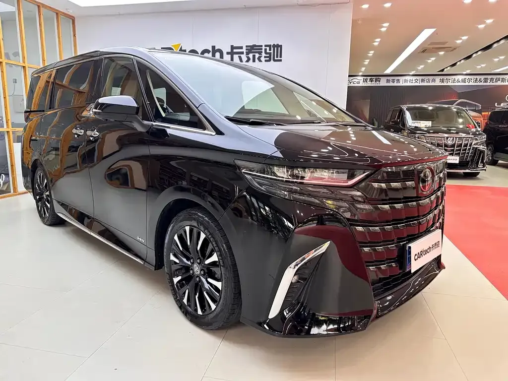 Toyota Alphard — фото 6