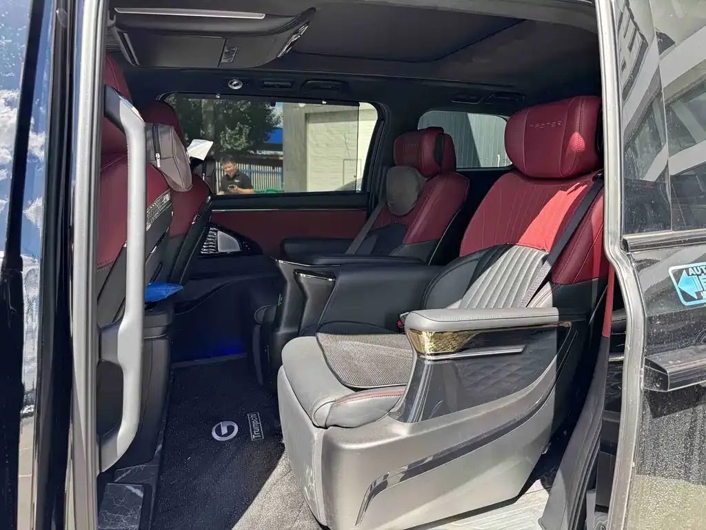 GAC Motor Trumpchi M8 — фото 2