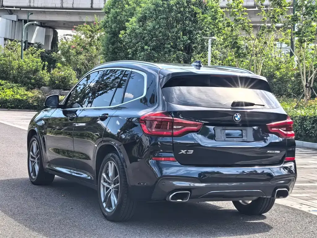 BMW X3 — фото 10