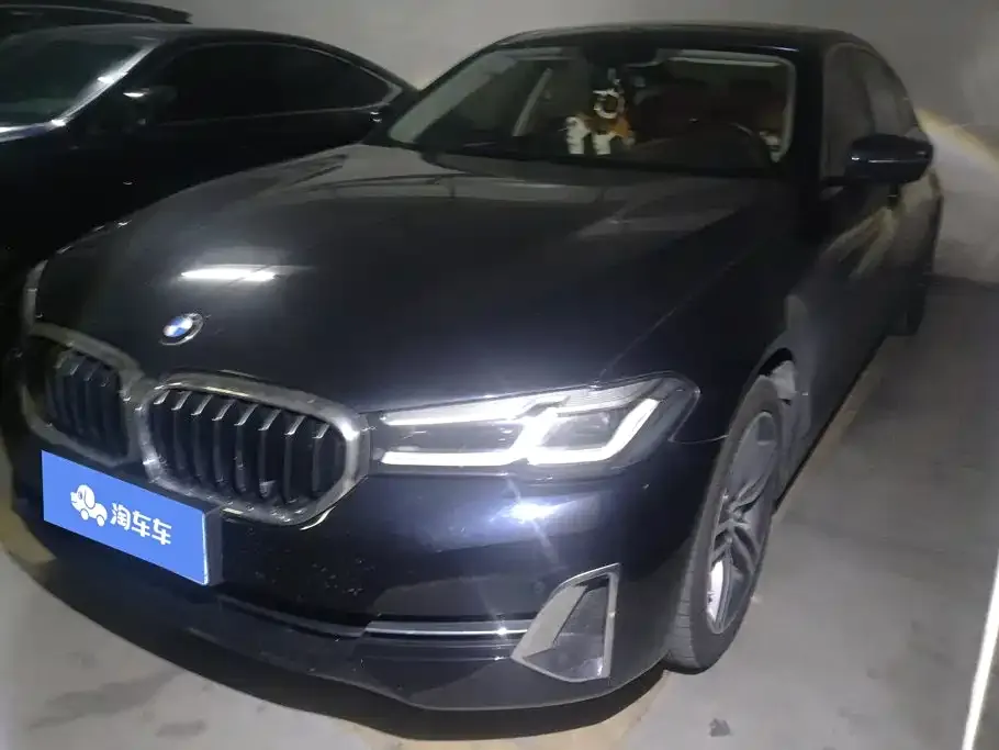 BMW 5 Series — фото 1