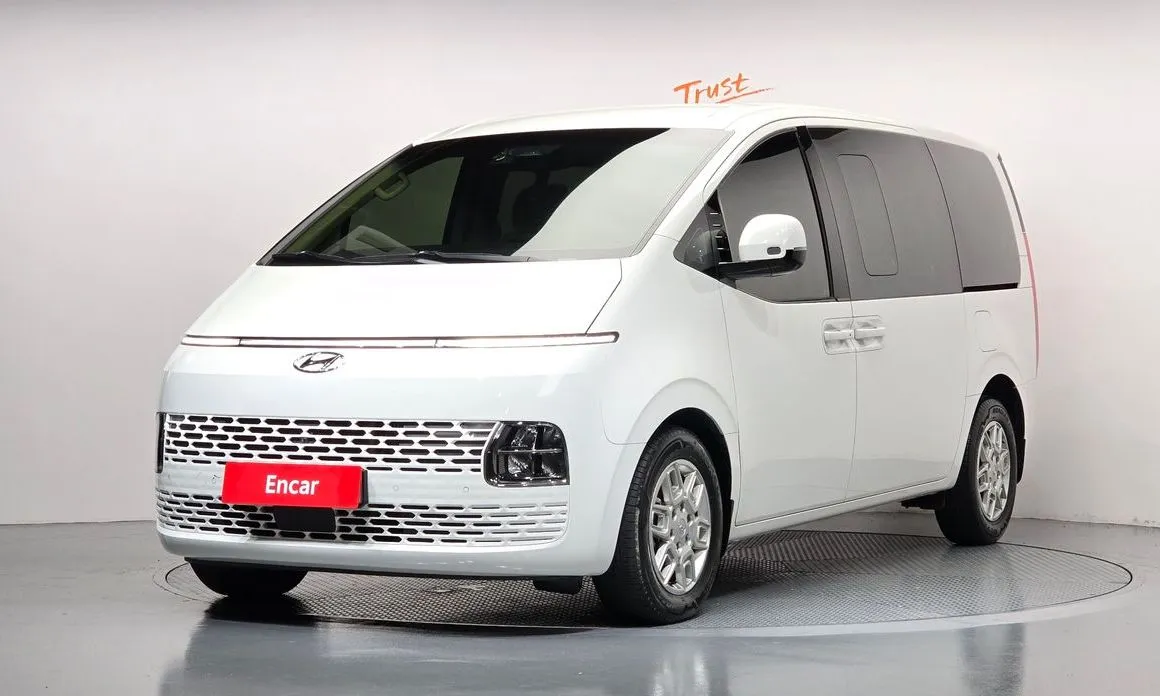 Hyundai Staria — фото 1