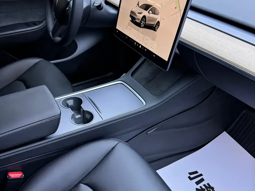 Tesla Model Y — фото 2