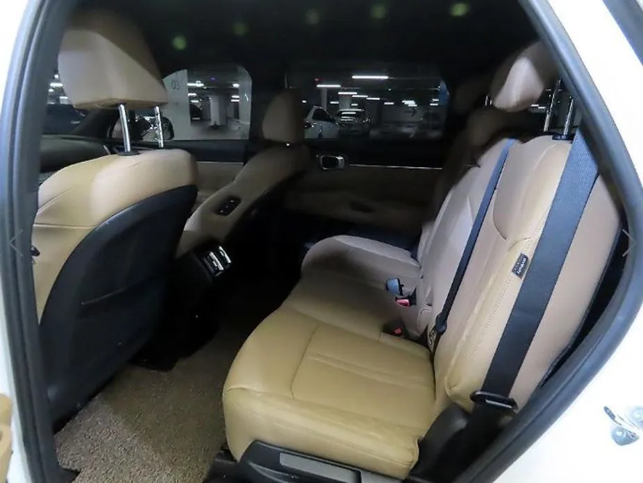 Kia Sorento — фото 7