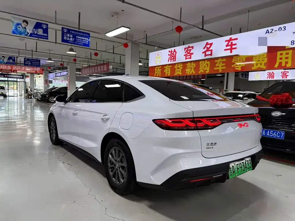 BYD Qin L — фото 9