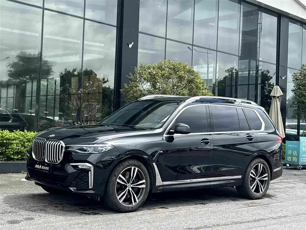 BMW X7 — фото 1