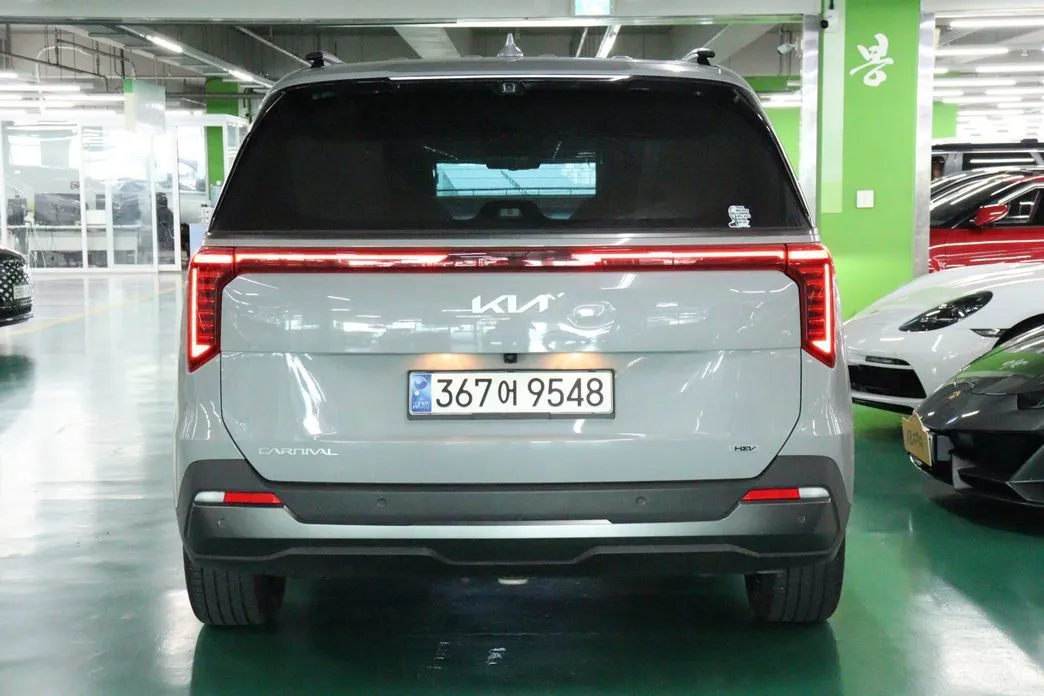 Kia Carnival — фото 10