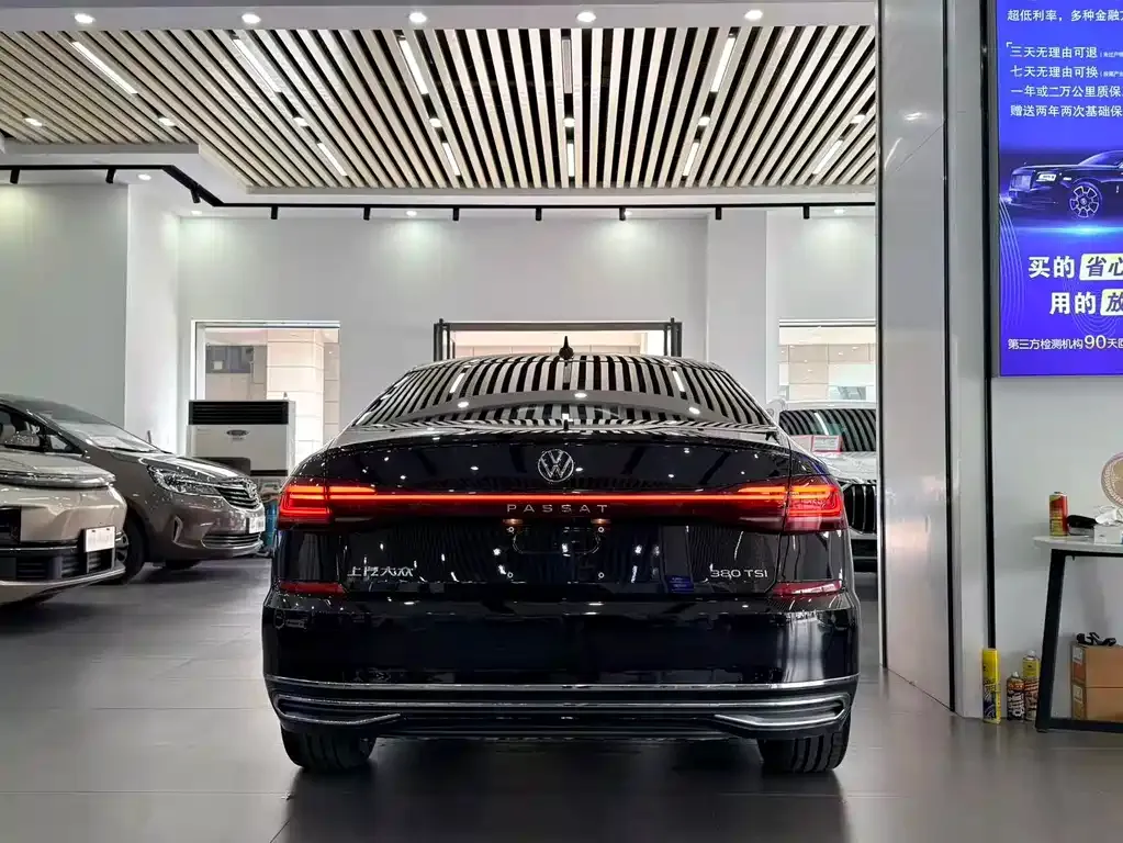 Volkswagen Passat — фото 7