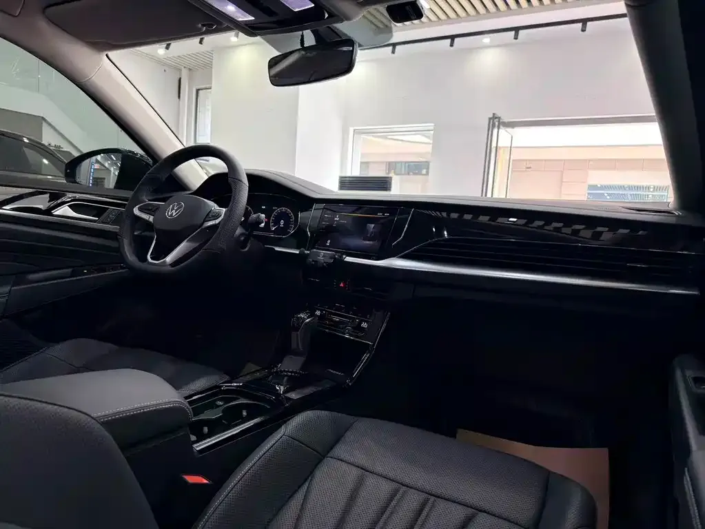 Volkswagen Passat — фото 10