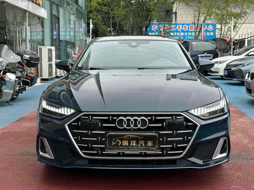 Audi A7L — фото 5