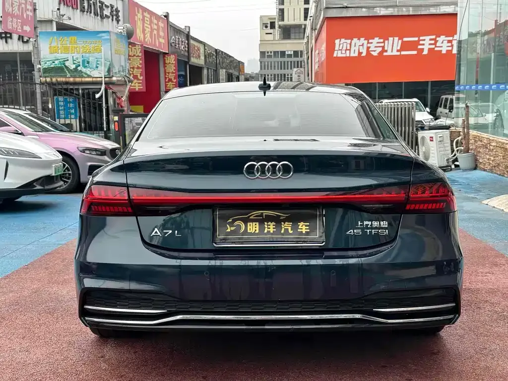 Audi A7L — фото 8