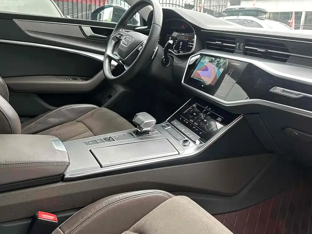 Audi A7L — фото 2