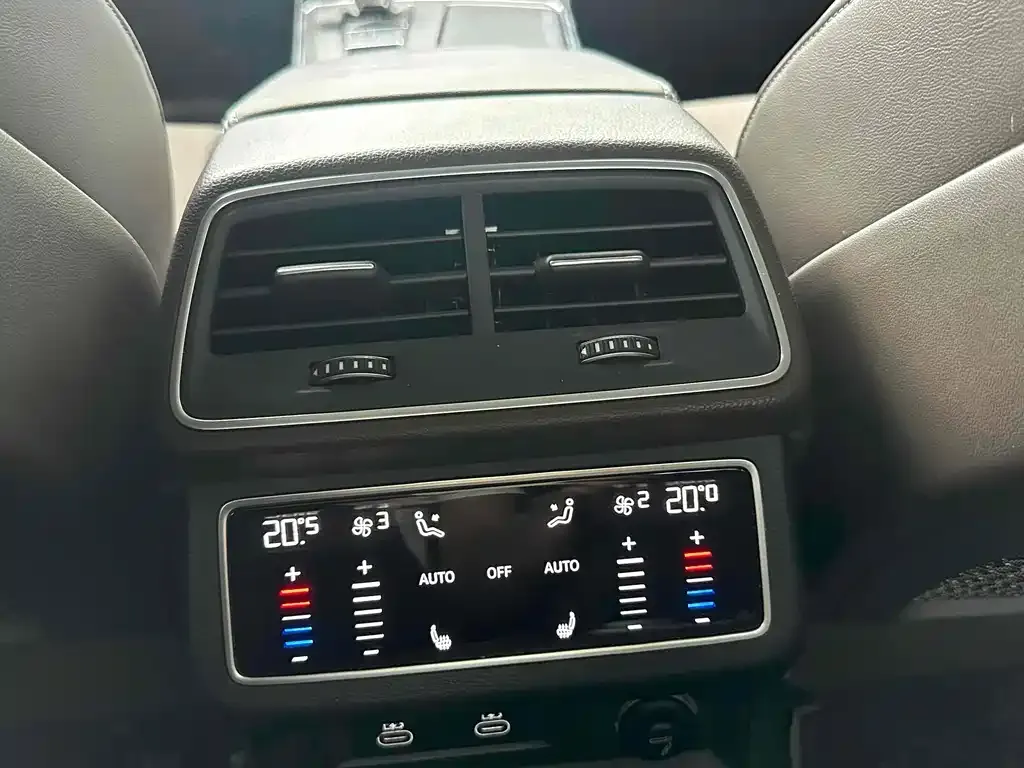 Audi A7L — фото 10