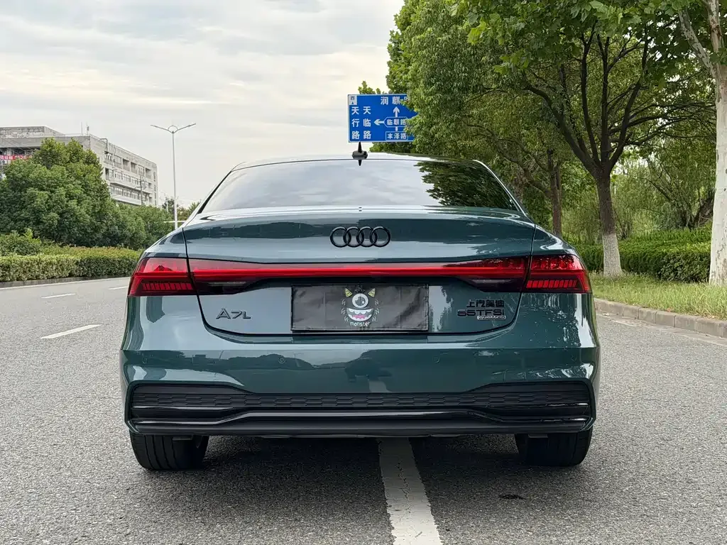 Audi A7L — фото 2
