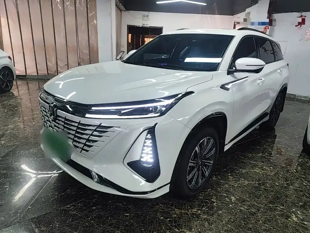 Changan CS75 PLUS — фото 9