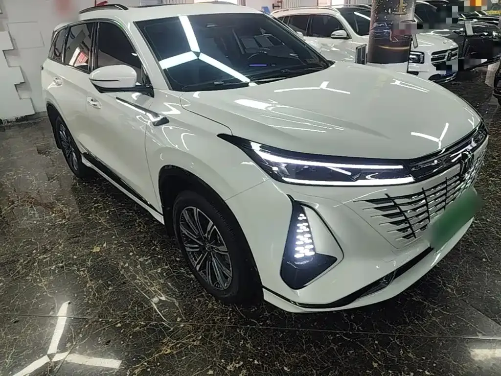 Changan CS75 PLUS — фото 6