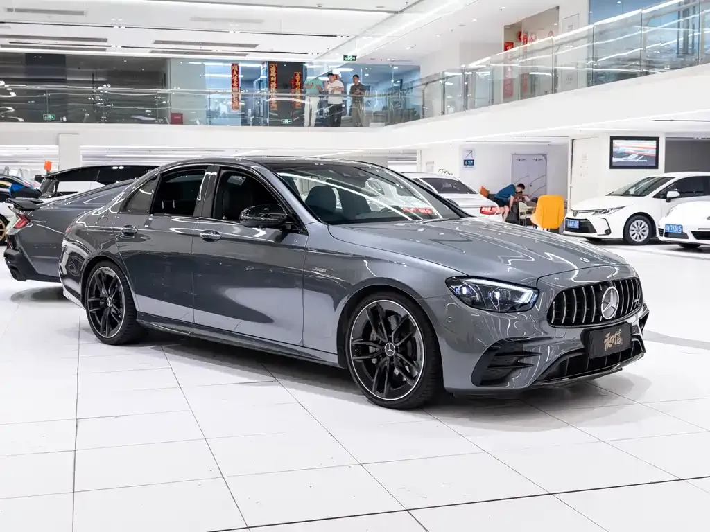 Mercedes-Benz E-Class AMG — фото 4