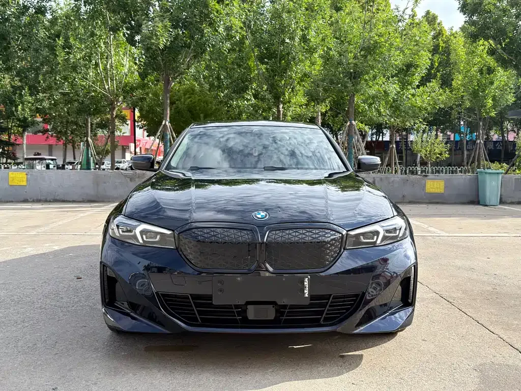 BMW i3 — фото 1