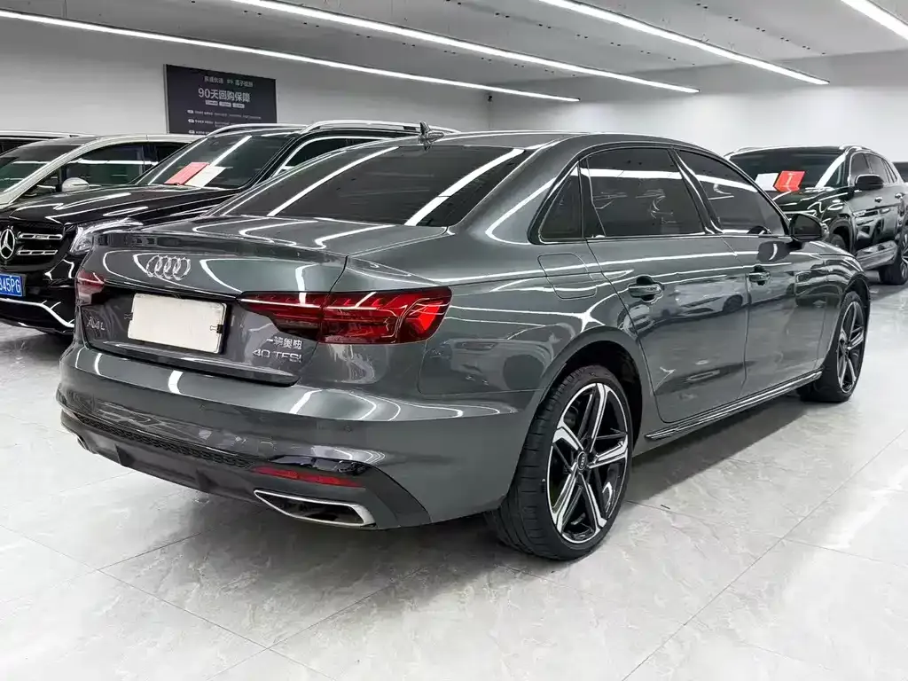 Audi A4L — фото 7