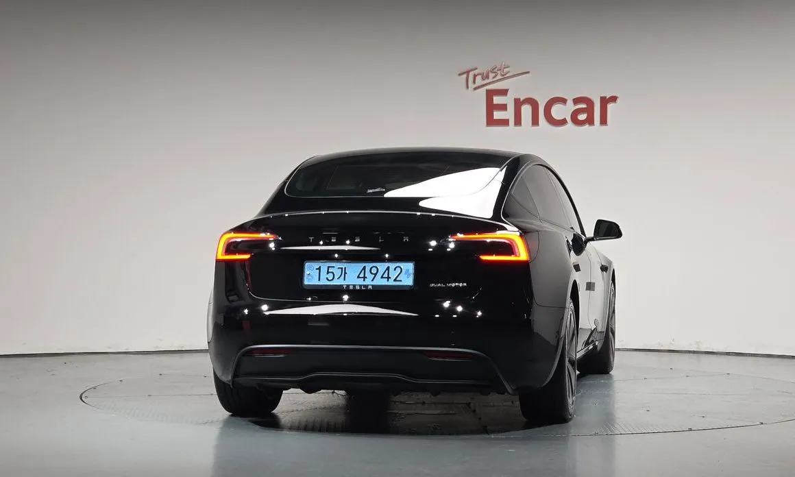 Tesla Model 3 — фото 2