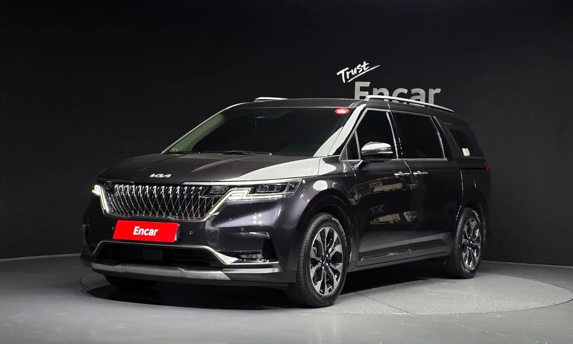 Kia Carnival — фото 1