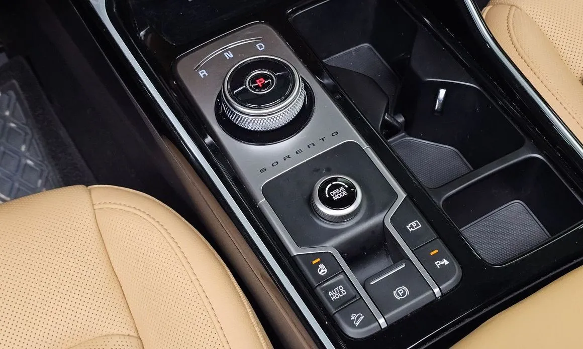 Kia Sorento — фото 5