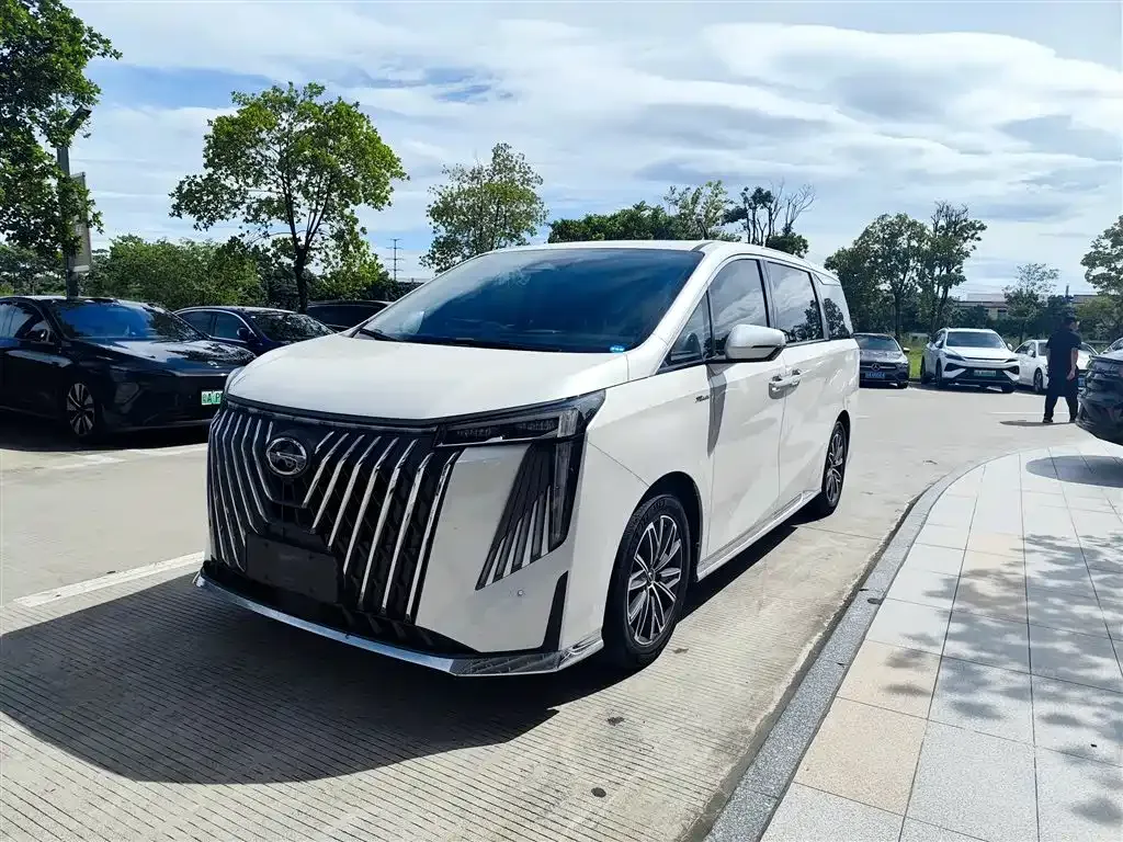 GAC Motor Trumpchi M8 — фото 1