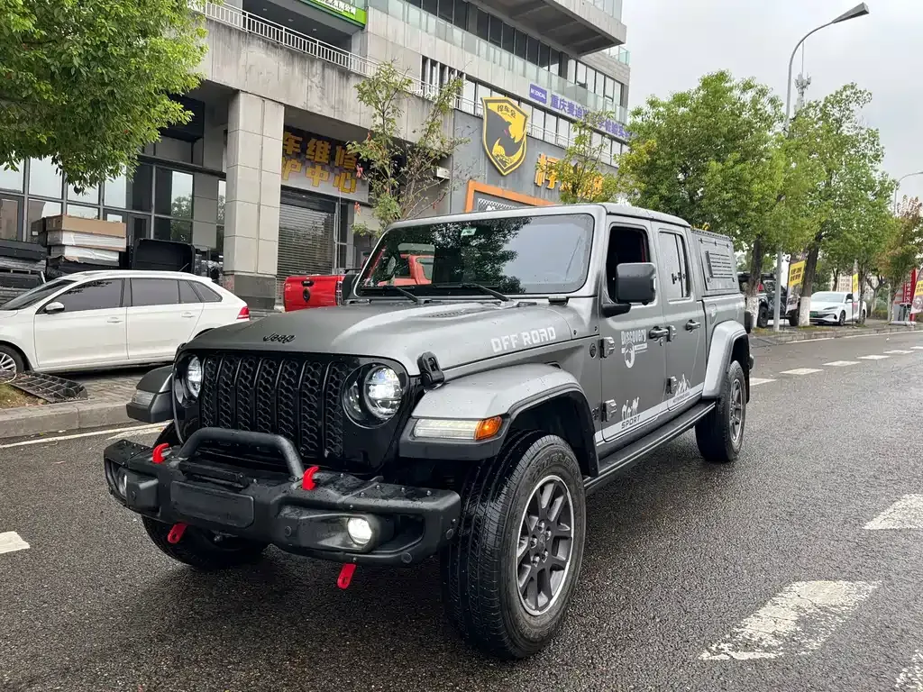 Jeep Gladiator — фото 1