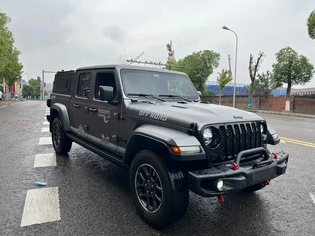 Jeep Gladiator — фото 10