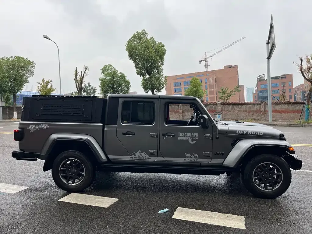 Jeep Gladiator — фото 4