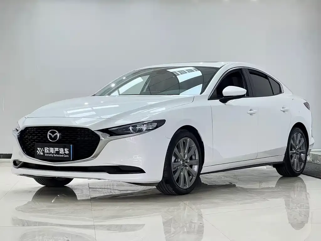 Mazda 3 Axela — фото 1
