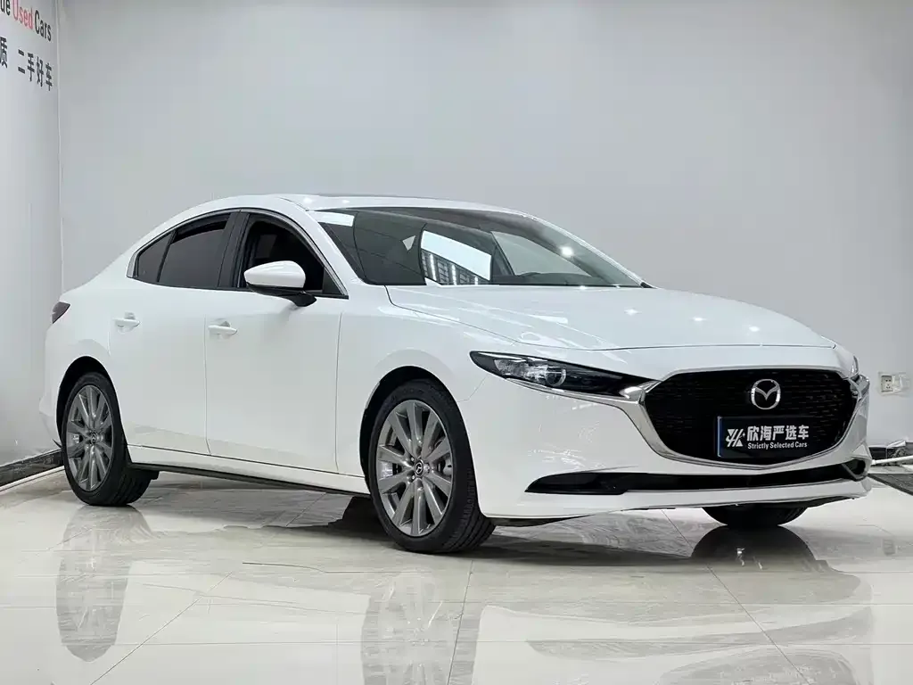 Mazda 3 Axela — фото 7