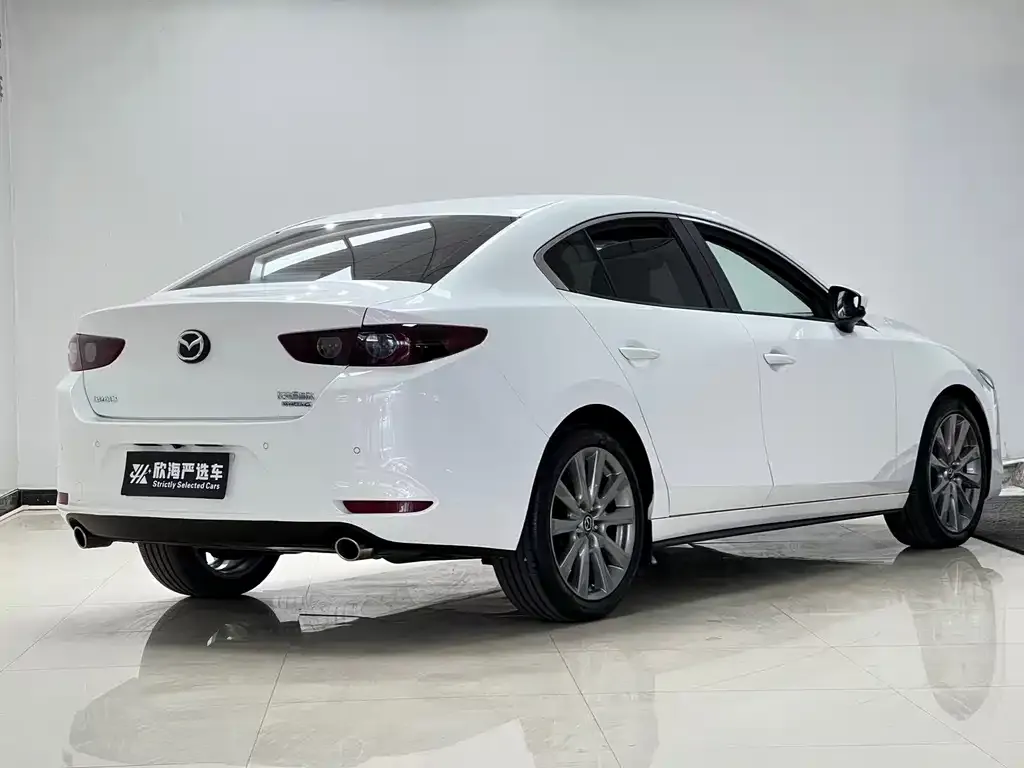 Mazda 3 Axela — фото 2