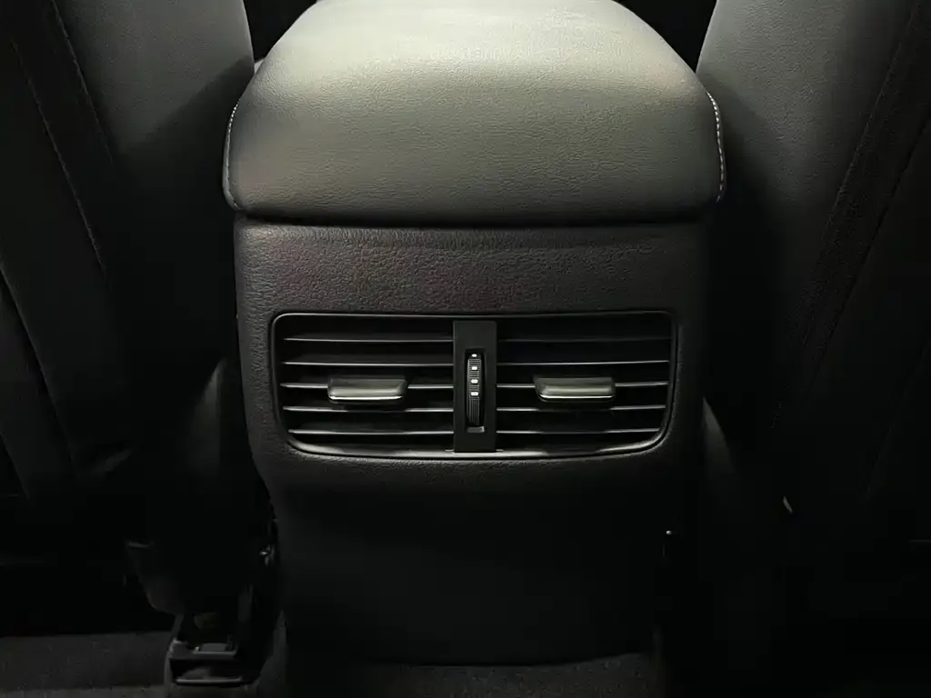 Mazda 3 Axela — фото 3