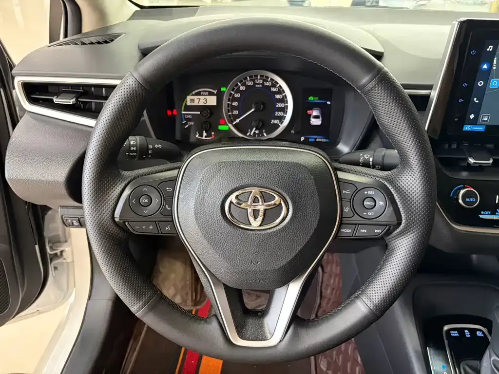 Toyota Corolla — фото 4