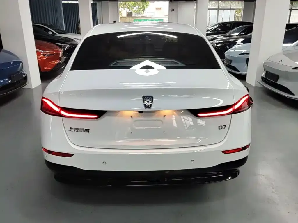 Roewe D7 — фото 6