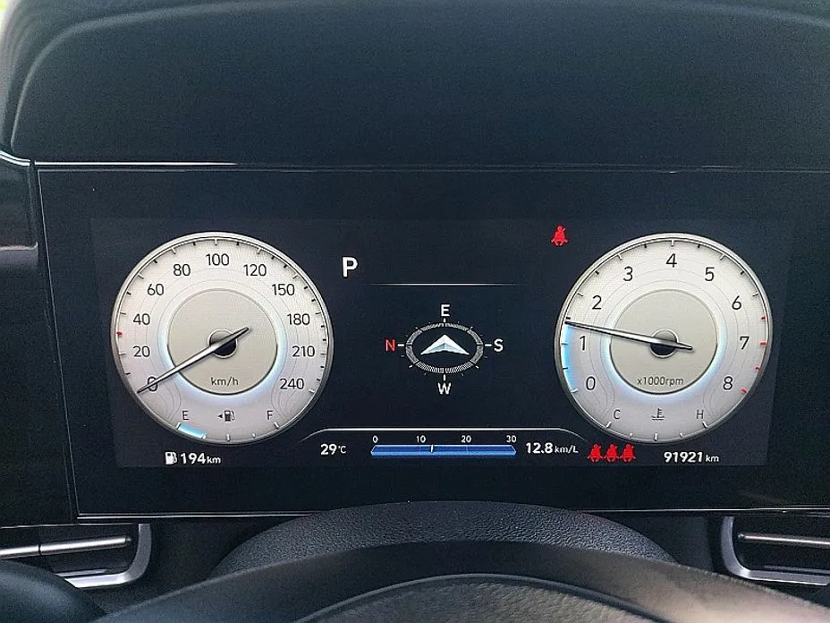 Hyundai AVANTE — фото 8