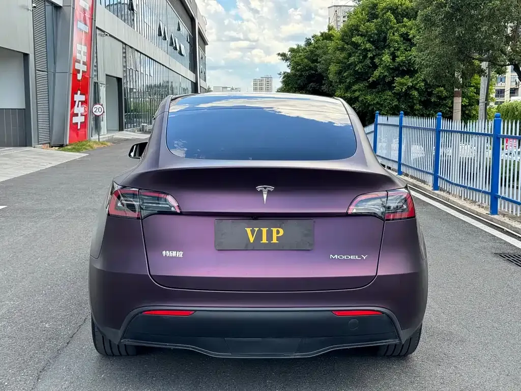 Tesla Model Y — фото 4