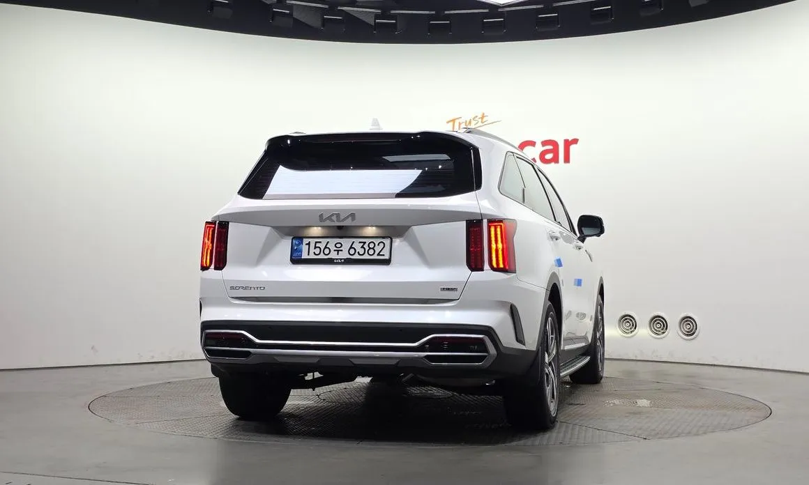 Kia Sorento — фото 6