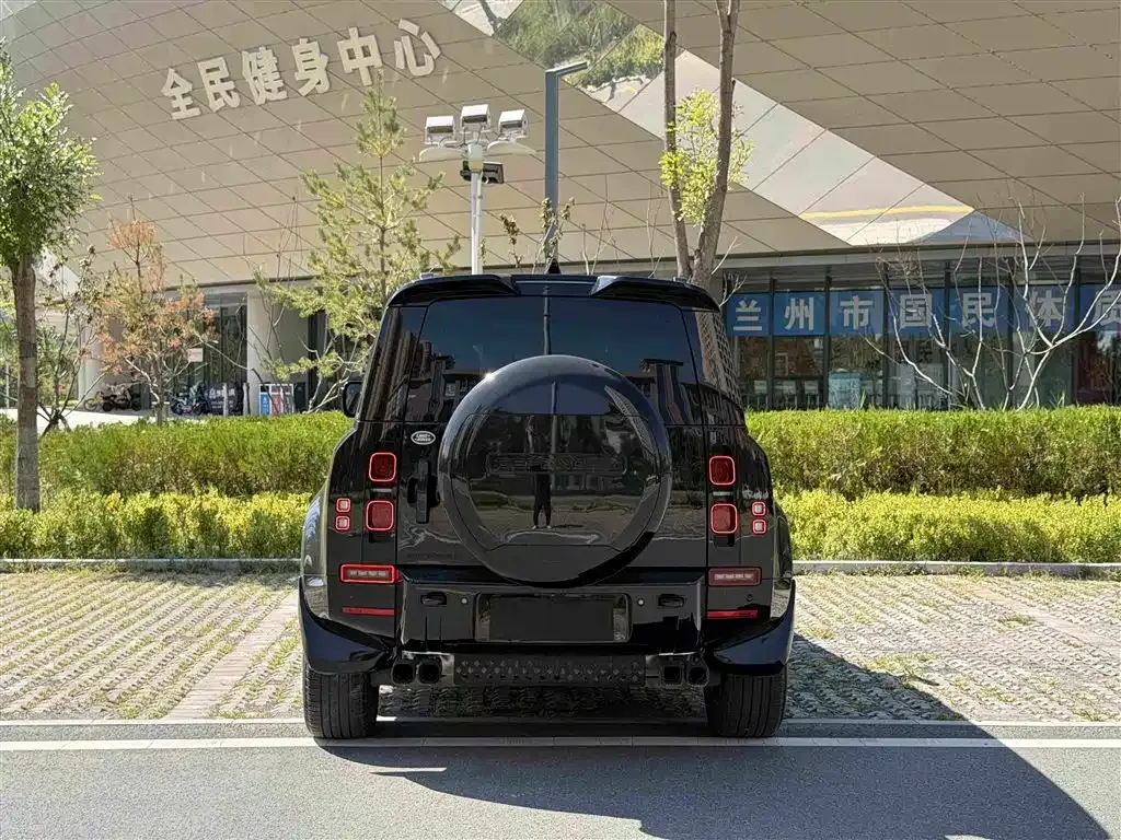 Land Rover Defender — фото 10