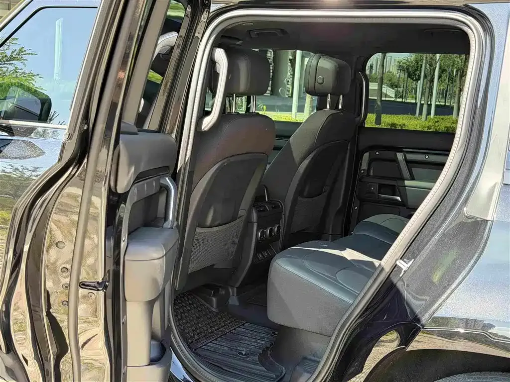 Land Rover Defender — фото 5