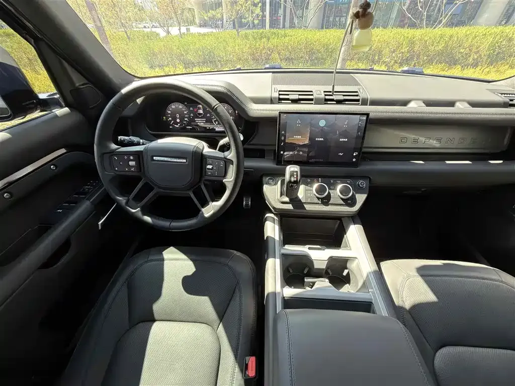 Land Rover Defender — фото 4