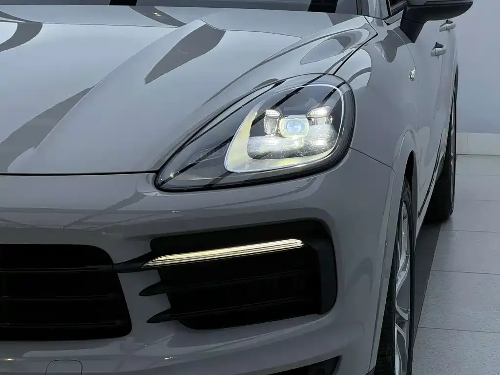 Porsche Cayenne Hybrid — фото 2