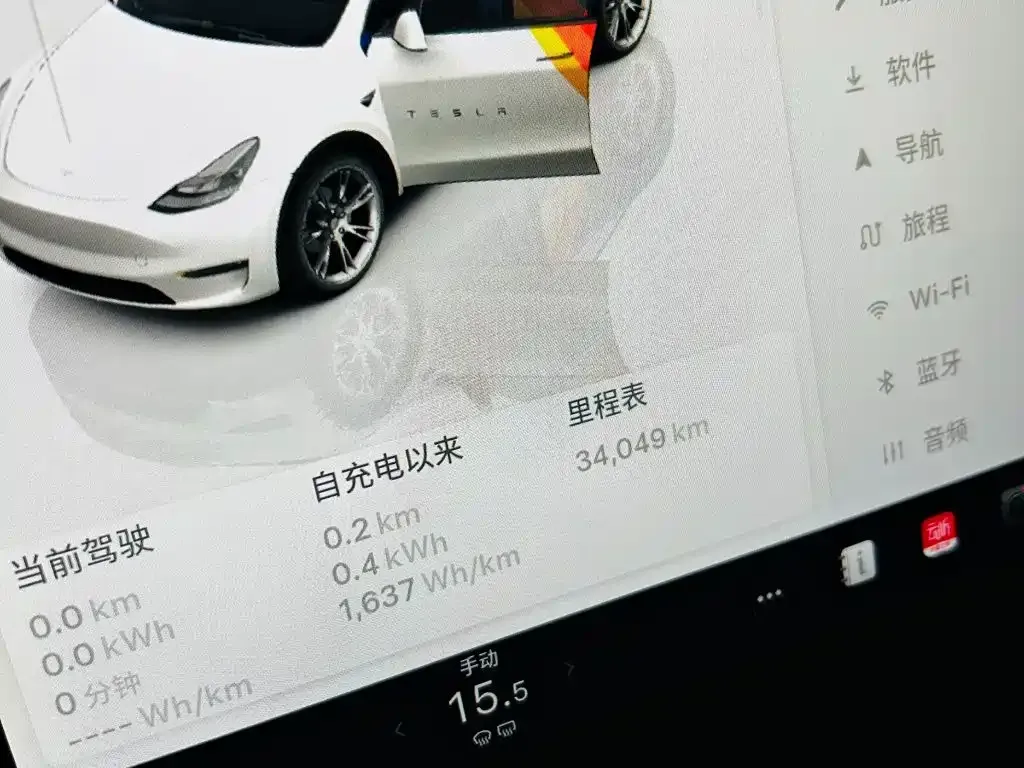 Tesla Model Y — фото 3