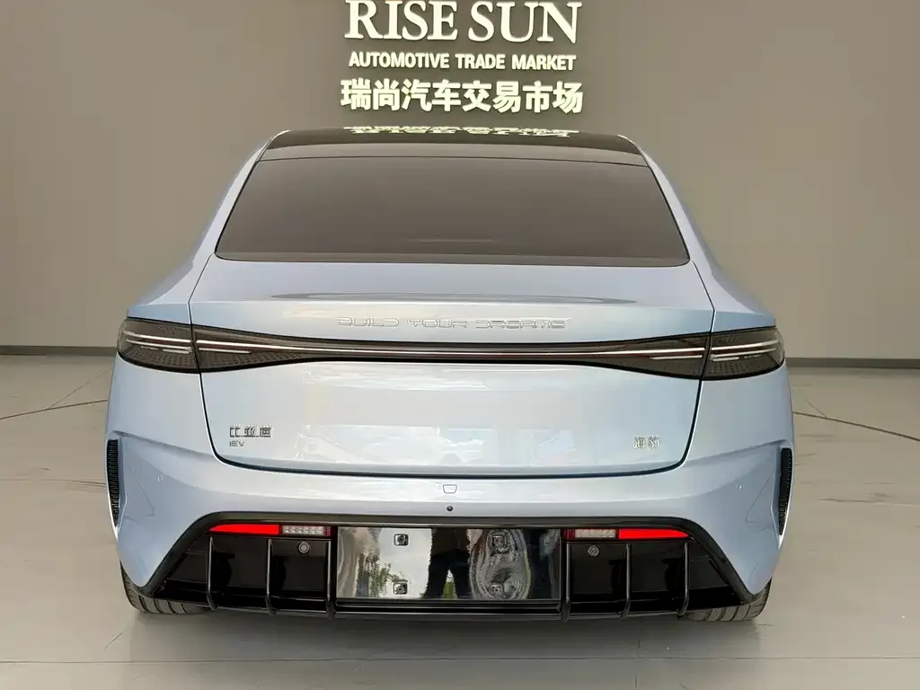 BYD Seal — фото 2