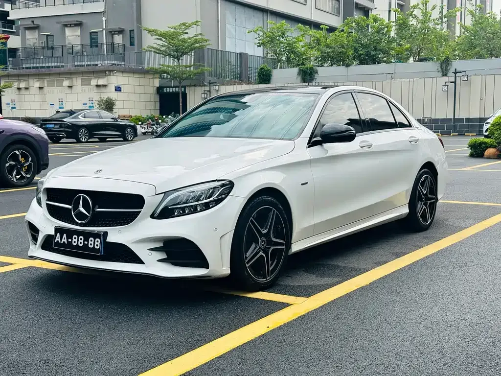 Mercedes-Benz C-Class — фото 1