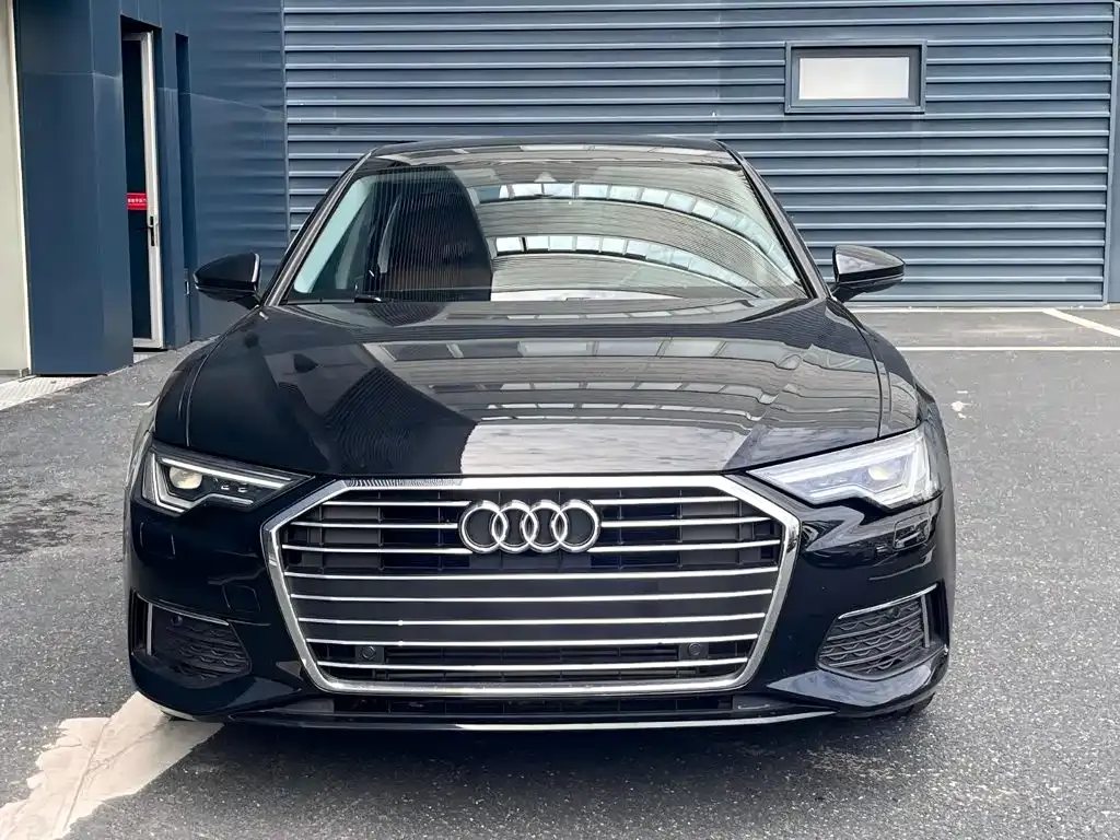 Audi A6L — фото 8