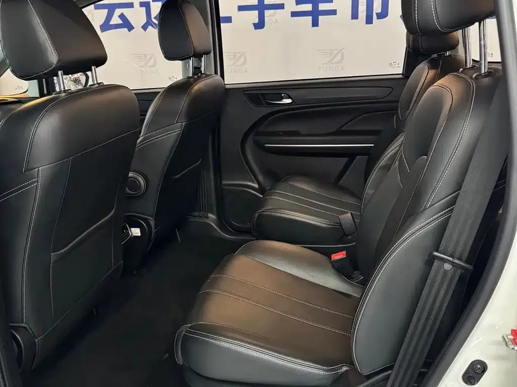 GAC Motor Trumpchi M6 — фото 3