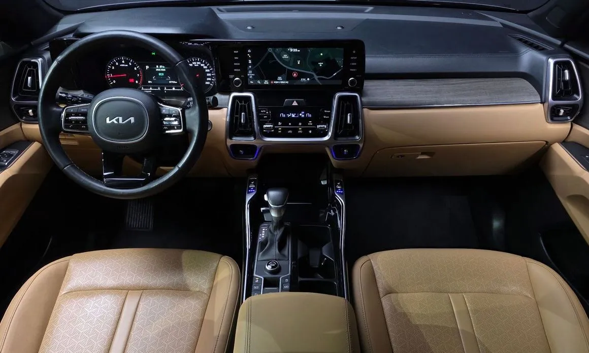 Kia Sorento — фото 9