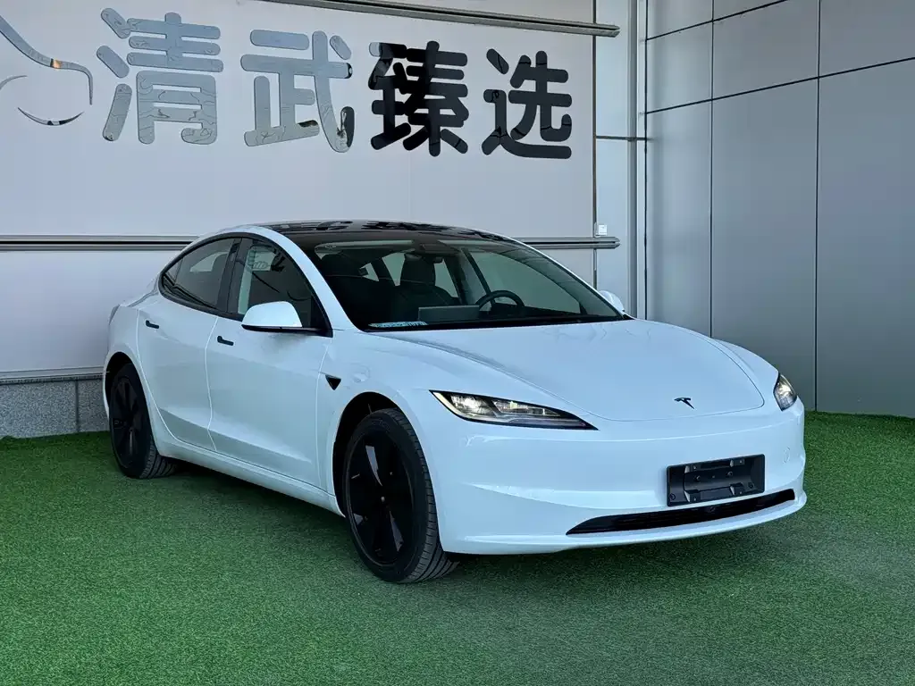 Tesla Model 3 — фото 9