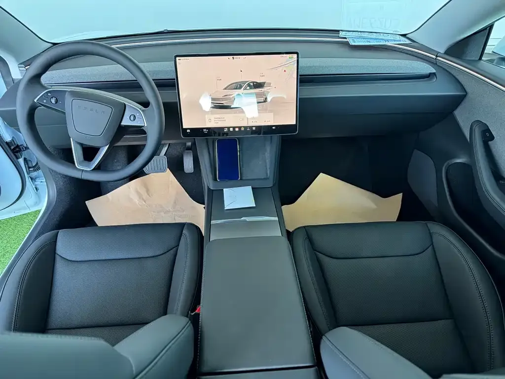 Tesla Model 3 — фото 5